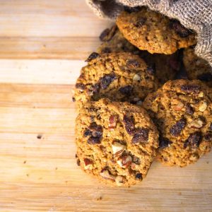 Oats with date & pecan cookies Goerge